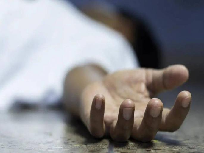 A student of ninth grade committed suicide after father angry him over mobile phone | मोबाईल पाहण्यासाठी वडिलांनी हटकले, नववीच्या विद्यार्थ्याने रागात उचलले टोकाचे पाऊल