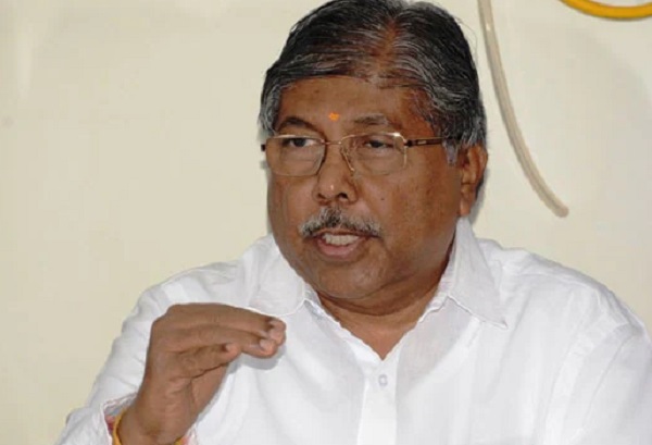 Chandrakant Patil said that he has not received any proposal to hold the Legislative Council elections without any objection | विधान परिषद बिनविरोध होणार ?, चंद्रकांत पाटील म्हणाले, ..तर निर्णय घेऊ Chandrakant Patil said that he has not received any proposal to hold the Legislative Council elections without any objection | विधान परिषद बिनविरोध होणार ?, चंद्रकांत पाटील म्हणाले, ..तर निर्णय घेऊ