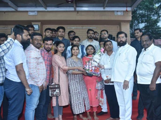 Opened the way for recruitment of hundreds of candidates; Candidates thanked CM Eknath Shinde | शेकडो उमेदवारांचा भरतीचा मार्ग मोकळा; उमेदवारांनी मानले CM एकनाथ शिंदेंचे आभार Opened the way for recruitment of hundreds of candidates; Candidates thanked CM Eknath Shinde | शेकडो उमेदवारांचा भरतीचा मार्ग मोकळा; उमेदवारांनी मानले CM एकनाथ शिंदेंचे आभार