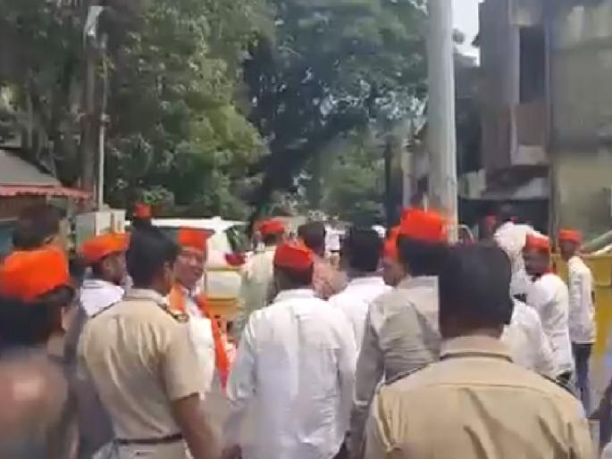 Kolhapur North Assembly by-election: Strong sloganeering against Chandrakant Patil in Mangalwar Peth | Kolhapur North Assembly by-election: मंगळवार पेठेत चंद्रकांत पाटील यांच्याविरोधात जोरदार घोषणाबाजी Kolhapur North Assembly by-election: Strong sloganeering against Chandrakant Patil in Mangalwar Peth | Kolhapur North Assembly by-election: मंगळवार पेठेत चंद्रकांत पाटील यांच्याविरोधात जोरदार घोषणाबाजी