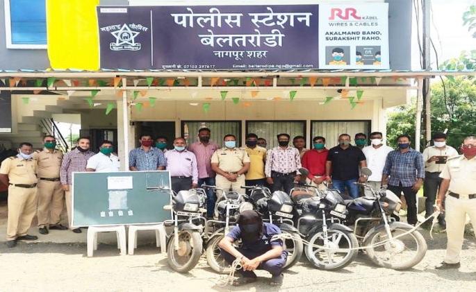 Gold chain, vehicle theft: Criminals arrested | सोनसाखळी, वाहन चोरी : अट्टल गुन्हेगार जेरबंद Gold chain, vehicle theft: Criminals arrested | सोनसाखळी, वाहन चोरी : अट्टल गुन्हेगार जेरबंद