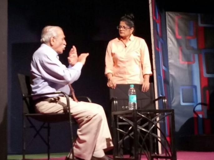 In the drama 'Learn the doctor,' the audience mesmerized | ‘डॉक्टर जरा समजून घ्या’ नाटकात श्रोते मंत्रमुग्ध In the drama 'Learn the doctor,' the audience mesmerized | ‘डॉक्टर जरा समजून घ्या’ नाटकात श्रोते मंत्रमुग्ध