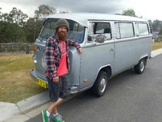 Death of Australian man who ate lizard as challenge | पैज जिंकण्यासाठी त्याने असं काही केलं की गमावला जीव, वाचून बसेल धक्का! Death of Australian man who ate lizard as challenge | पैज जिंकण्यासाठी त्याने असं काही केलं की गमावला जीव, वाचून बसेल धक्का!