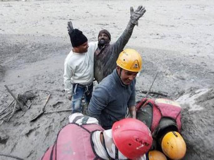 chamoli disaster survivors recount nightmarish tales their experience | काय घडलं त्या दिवशी! चमोली दुर्घटनेत बचावलेल्यांनी सांगितला अंगावर शहारे आणणारा अनुभव