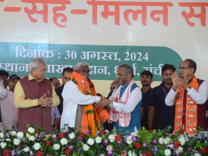 Former Jharkhand Chief Minister Champai Soren joins BJP | झारखंडचे माजी मुख्यमंत्री चंपाई सोरेन यांचा भाजपात जाहीर प्रवेश; पक्षाला किती फायदा होणार? Former Jharkhand Chief Minister Champai Soren joins BJP | झारखंडचे माजी मुख्यमंत्री चंपाई सोरेन यांचा भाजपात जाहीर प्रवेश; पक्षाला किती फायदा होणार?