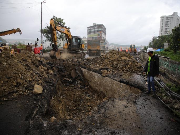The old bridge at Chandni Chowk is closed for traffic pune latest news | Chandni Chowk Pune: चांदणी चौकातील जुना पूल वाहतुकीस बंद The old bridge at Chandni Chowk is closed for traffic pune latest news | Chandni Chowk Pune: चांदणी चौकातील जुना पूल वाहतुकीस बंद