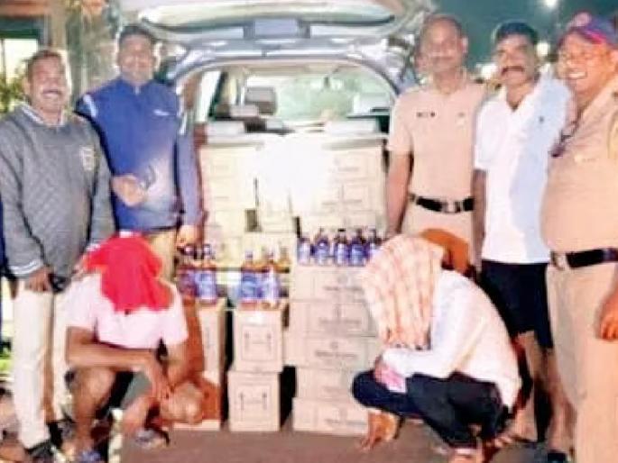 Two arrested with illegal Goa fake liquor from Chandgad, car chased in Choukul, seized | Sindhudurg: चंदगडमधील दोघांना अवैध गोवा बनावट दारूसह अटक, पाठलाग करून कार पकडली 