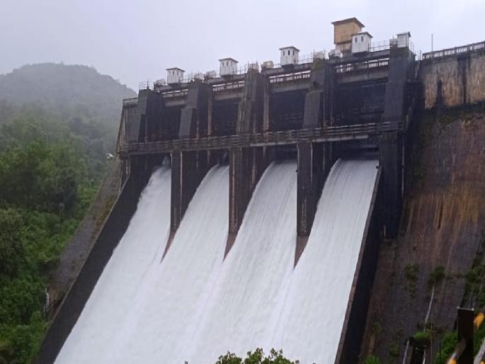 Chandoli dam filled to capacity, 4573 cusecs of water has been released from the dam | चांदोली धरण पूर्ण क्षमतेने भरले, ४५७३ क्युसेक विसर्ग सुरू Chandoli dam filled to capacity, 4573 cusecs of water has been released from the dam | चांदोली धरण पूर्ण क्षमतेने भरले, ४५७३ क्युसेक विसर्ग सुरू