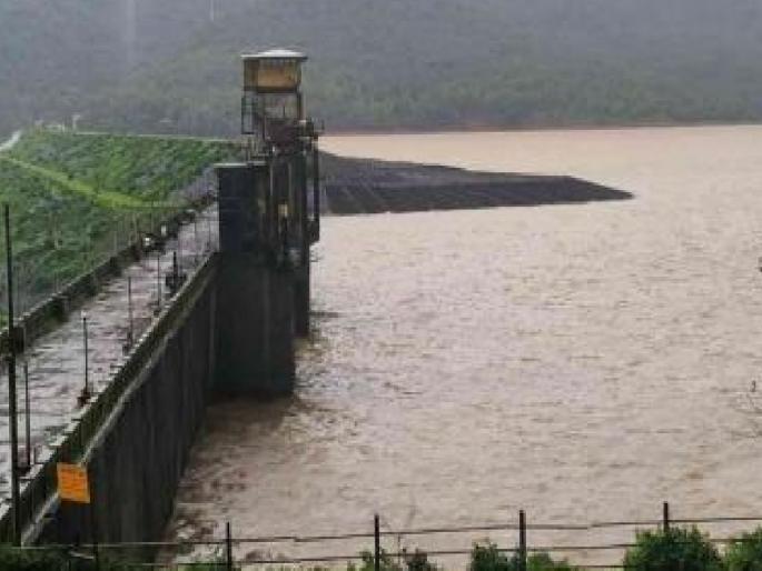 Chandoli Dam in Sangli has decreased by 3 TMC in 21 days, 20 lakes have dried up | चिंताजनक! सांगलीतील चांदोली धरणामध्ये २१ दिवसांत ३ टीएमसीने घट, २० तलाव कोरडेठाक Chandoli Dam in Sangli has decreased by 3 TMC in 21 days, 20 lakes have dried up | चिंताजनक! सांगलीतील चांदोली धरणामध्ये २१ दिवसांत ३ टीएमसीने घट, २० तलाव कोरडेठाक