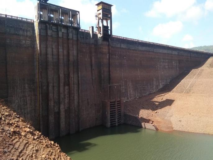 21.73 tmc water storage was reduced due to release of water from Chandoli dam to power generation station and canal as per demand | Sangli: चांदोली धरणातील पाणीसाठ्यात घट, २२ पाझर तलाव कोरडे 