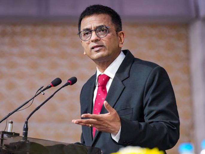 It is dangerous to regard courts as temples and judges as gods; CJI DY Chandrachud's important statement | न्यायालयांना मंदिर अन् न्यायाधीशांना देवासमान मानणे धोक्याचे; चंद्रचूड यांचे महत्वाचे वक्तव्य It is dangerous to regard courts as temples and judges as gods; CJI DY Chandrachud's important statement | न्यायालयांना मंदिर अन् न्यायाधीशांना देवासमान मानणे धोक्याचे; चंद्रचूड यांचे महत्वाचे वक्तव्य