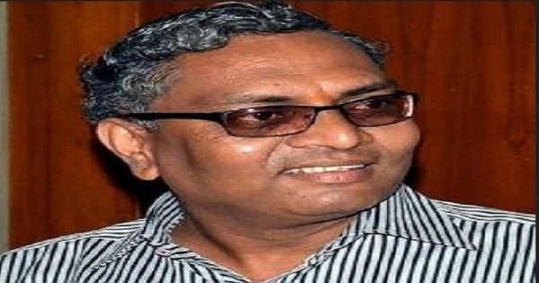 NUHM scam: Godewar's bogus right to rent a car | एनयुएचएम घोटाळा :गाडी भाड्याने लावण्यासाठी गुडेवार यांची मारली बोगस सही