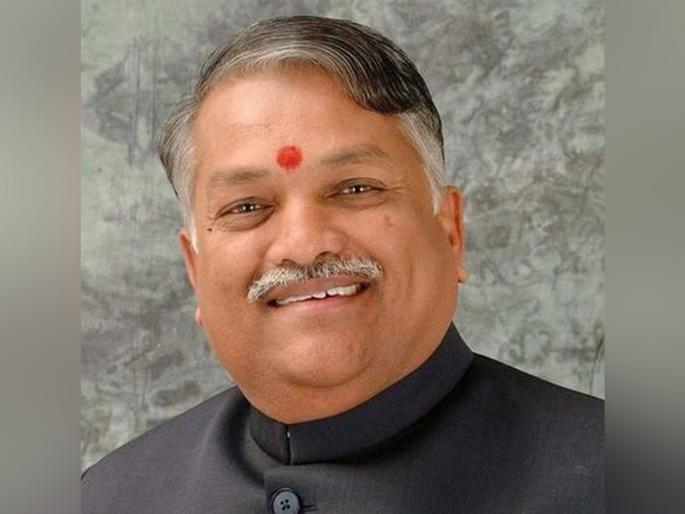 Due to no wave, Shiv Sena faces a big challenge | लाट नसल्याने शिवसेनेसमोर मोठे आव्हान