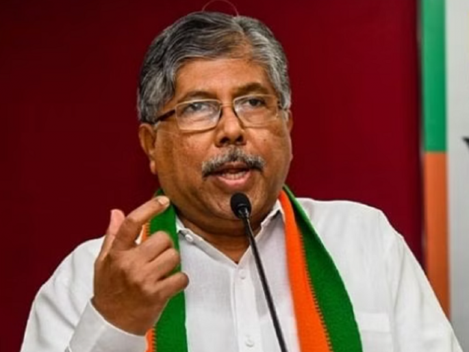 Maharashtra Assembly Election 2024: Shiv Sena UBT's Chandrakant Mokate, MNS's Shinde against Chandrakant Patil, who benefits from a three-way fight? | चंद्रकांत पाटील यांच्याविरोधात उद्धवसेनेचे चंद्रकांत मोकाटे, मनसेचे शिंदे, तिरंगी लढतीचा फायदा कोणाला? Maharashtra Assembly Election 2024: Shiv Sena UBT's Chandrakant Mokate, MNS's Shinde against Chandrakant Patil, who benefits from a three-way fight? | चंद्रकांत पाटील यांच्याविरोधात उद्धवसेनेचे चंद्रकांत मोकाटे, मनसेचे शिंदे, तिरंगी लढतीचा फायदा कोणाला?