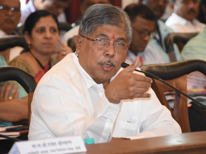 chandrakant patil said 400 km of roads repaired and new roads will be built | पुणे शहरात ४०० किलोमीटर रस्त्यांची दुरुस्ती, नवे रस्तेही बांधणार- चंद्रकांत पाटील chandrakant patil said 400 km of roads repaired and new roads will be built | पुणे शहरात ४०० किलोमीटर रस्त्यांची दुरुस्ती, नवे रस्तेही बांधणार- चंद्रकांत पाटील