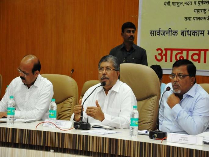 Roads in the state will change till December 15 - Chandrakant Patil | 15 डिसेंबरपर्यंत राज्यातील रस्त्यांचे चित्र बदलणार - सार्वजनिक बांधकाममंत्री चंद्रकांत पाटील Roads in the state will change till December 15 - Chandrakant Patil | 15 डिसेंबरपर्यंत राज्यातील रस्त्यांचे चित्र बदलणार - सार्वजनिक बांधकाममंत्री चंद्रकांत पाटील