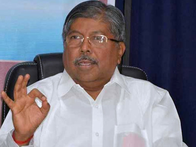 Service for BJP is an organization, service workers are not allowed to rest says chandrakant patil | "भाजपासाठी सेवा हेच संघटन, सेवाकार्य करणाऱ्या कार्यकर्त्याला विश्रांतीला परवानगी नाही" Service for BJP is an organization, service workers are not allowed to rest says chandrakant patil | "भाजपासाठी सेवा हेच संघटन, सेवाकार्य करणाऱ्या कार्यकर्त्याला विश्रांतीला परवानगी नाही"