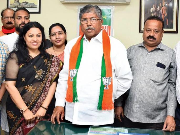 Maharashtra Vidhan Sabha 2019 Interested run against state lawmaker in Kalyan | Vidhan Sabha 2019: कल्याणमध्ये आमदाराविरोधात इच्छुकांची प्रदेशाध्यक्षांकडे धाव Maharashtra Vidhan Sabha 2019 Interested run against state lawmaker in Kalyan | Vidhan Sabha 2019: कल्याणमध्ये आमदाराविरोधात इच्छुकांची प्रदेशाध्यक्षांकडे धाव