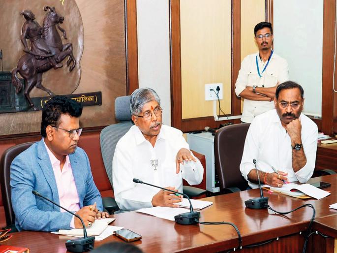 pune news why is the work of Missing Link stalled despite funds? Chandrakant Patil questions the officials | निधी असूनही मिसिंग लिंकची कामे का रखडली ? चंद्रकांत पाटील यांचा अधिकाऱ्यांना सवाल pune news why is the work of Missing Link stalled despite funds? Chandrakant Patil questions the officials | निधी असूनही मिसिंग लिंकची कामे का रखडली ? चंद्रकांत पाटील यांचा अधिकाऱ्यांना सवाल
