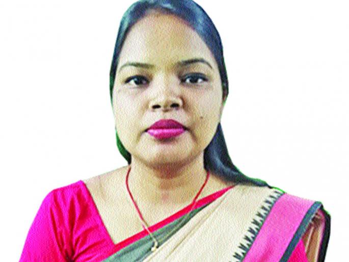 The youngest person in Orissa's Chandra district | ओडिशाच्या चंद्रानी सर्वात तरुण खासदार The youngest person in Orissa's Chandra district | ओडिशाच्या चंद्रानी सर्वात तरुण खासदार