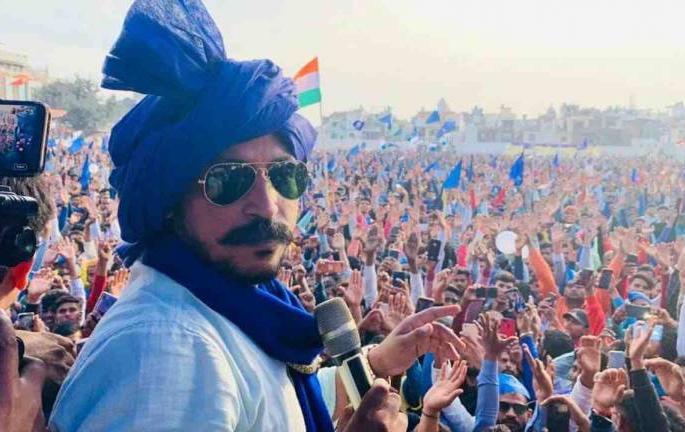 Bhim Army chief Chandrasekhar Azad arrested in Delhi; Violent agitation of ravidas temple demolished | भीम आर्मी प्रमुख चंद्रशेखर आझाद यांना दिल्लीत अटक; आंदोलनाला हिंसक वळण Bhim Army chief Chandrasekhar Azad arrested in Delhi; Violent agitation of ravidas temple demolished | भीम आर्मी प्रमुख चंद्रशेखर आझाद यांना दिल्लीत अटक; आंदोलनाला हिंसक वळण
