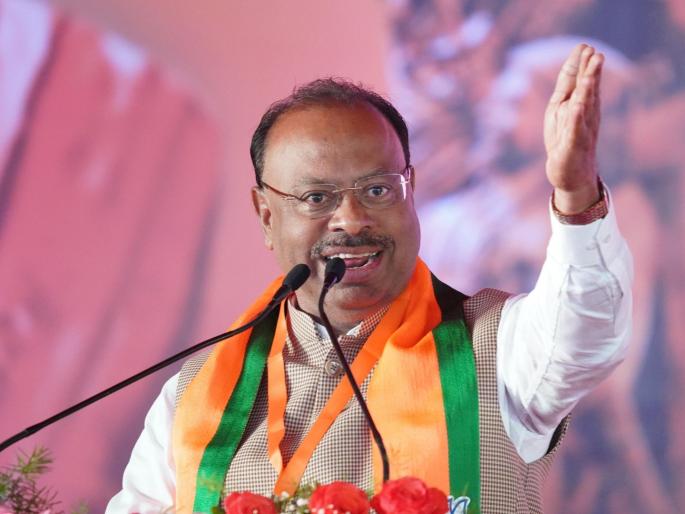 No time for Marathwada review; Revenue Minister Chandrashekhar Bawankule's visit cancelled twice | मराठवाड्याच्या आढाव्याला लागेना मुहूर्त; महसूल मंत्री बावनकुळेंचा दौरा दुसऱ्यांदा रद्द  No time for Marathwada review; Revenue Minister Chandrashekhar Bawankule's visit cancelled twice | मराठवाड्याच्या आढाव्याला लागेना मुहूर्त; महसूल मंत्री बावनकुळेंचा दौरा दुसऱ्यांदा रद्द