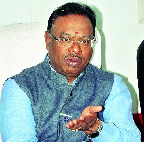 DPC funding deduction will keep away development: Chandrasekhar Bawankule | डीपीसी निधी कपातीने विकास रखडणार : चंद्रशेखर बावनकुळे DPC funding deduction will keep away development: Chandrasekhar Bawankule | डीपीसी निधी कपातीने विकास रखडणार : चंद्रशेखर बावनकुळे