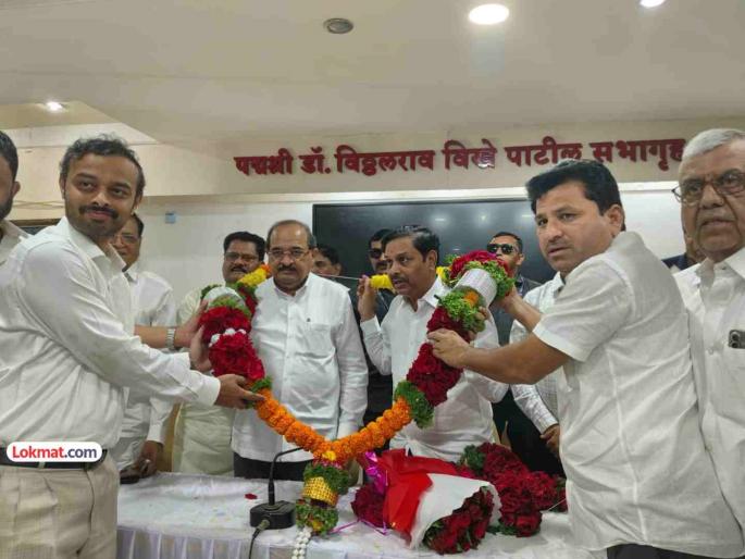 Chandrashekhar Ghule elected unopposed as the chairman of Ahilyanagar District Cooperative Bank | अहिल्यानगर जिल्हा सहकारी बँकेच्या अध्यक्षपदी चंद्रशेखर घुले यांची बिनविरोध निवड