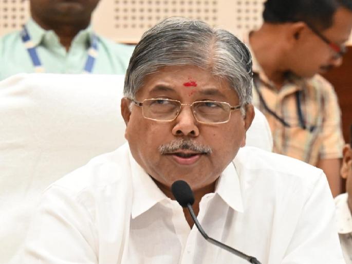 Sangli sub center of Shivaji University approved within two minutes says minister Chandrakant Patil | शिवाजी विद्यापीठाच्या सांगली उपकेंद्राचा प्रस्ताव दिल्यास दोन मिनिटांत मंजुरी - चंद्रकांत पाटील Sangli sub center of Shivaji University approved within two minutes says minister Chandrakant Patil | शिवाजी विद्यापीठाच्या सांगली उपकेंद्राचा प्रस्ताव दिल्यास दोन मिनिटांत मंजुरी - चंद्रकांत पाटील