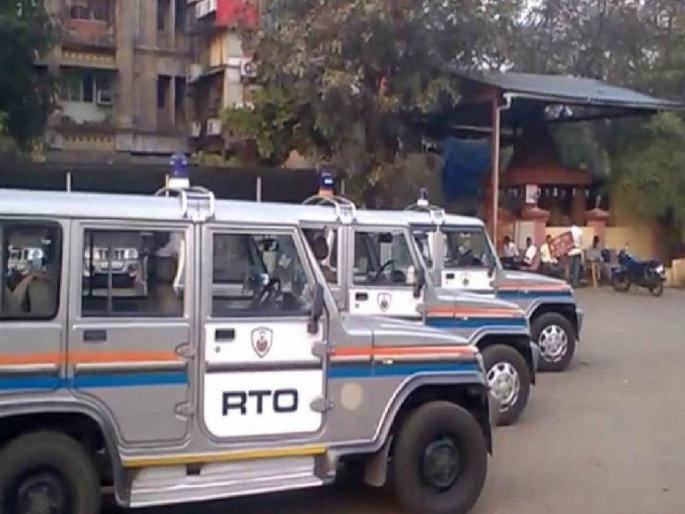 Drivers beware 50,000 fine if vehicles do not have license plates in chandrapur | वाहन चालकांनो सावधान; वाहनांना ताडपत्री नसल्यास ५० हजारांचा दंड Drivers beware 50,000 fine if vehicles do not have license plates in chandrapur | वाहन चालकांनो सावधान; वाहनांना ताडपत्री नसल्यास ५० हजारांचा दंड
