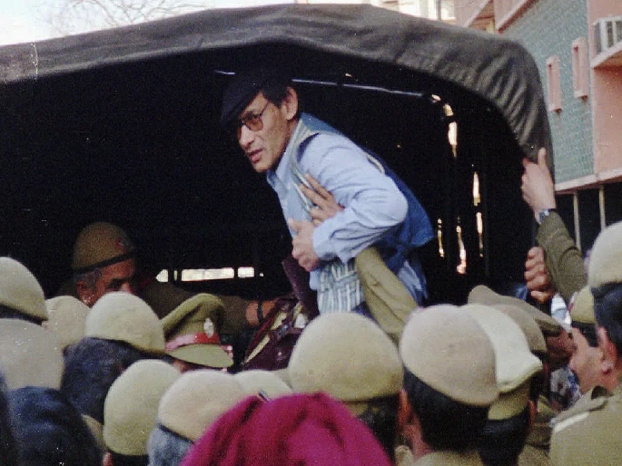 'Bikini Killer' Charles Sobharaj to be released from Nepal jail, imprisoned in Nepal's jail for 19 years | तुरुंगातून बाहेर येणार 'बिकिनी किलर' चार्ल्स शोभराज, 19 वर्षापासून नेपाळच्या तुरुंगात कैद 'Bikini Killer' Charles Sobharaj to be released from Nepal jail, imprisoned in Nepal's jail for 19 years | तुरुंगातून बाहेर येणार 'बिकिनी किलर' चार्ल्स शोभराज, 19 वर्षापासून नेपाळच्या तुरुंगात कैद