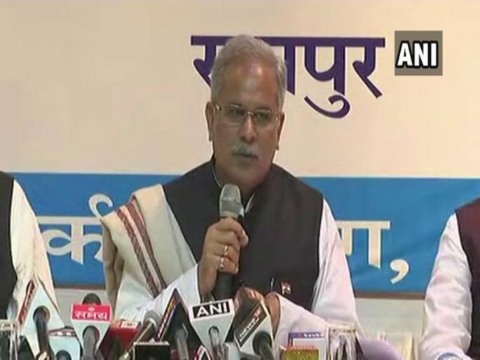 Rahul Gandhi kept the word given in Chhattisgarh; Farmers lone waive | राहुल गांधींनी दिलेला शब्द पाळला; छत्तीसगडमध्येही शेतकऱ्यांचे कर्ज माफ Rahul Gandhi kept the word given in Chhattisgarh; Farmers lone waive | राहुल गांधींनी दिलेला शब्द पाळला; छत्तीसगडमध्येही शेतकऱ्यांचे कर्ज माफ