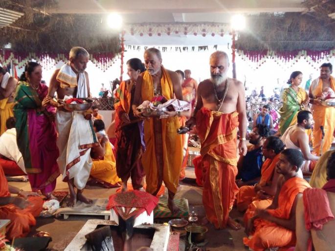 Chaturveda Samiti started in Washim, with great enthusiasm! | वाशिम येथे सुरू असलेल्या चतुर्वेद संहिता महायज्ञाची उत्साहात सांगता! Chaturveda Samiti started in Washim, with great enthusiasm! | वाशिम येथे सुरू असलेल्या चतुर्वेद संहिता महायज्ञाची उत्साहात सांगता!