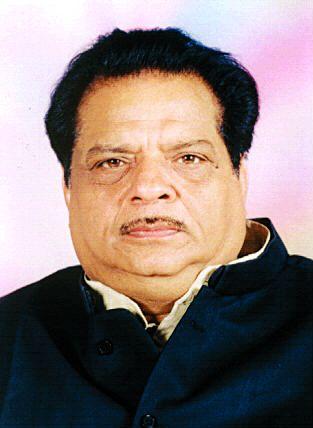 Notice to former minister Satish Chaturvedi in income tax case | आयकर प्रकरणात माजी मंत्री सतीश चतुर्वेदींना नोटीस Notice to former minister Satish Chaturvedi in income tax case | आयकर प्रकरणात माजी मंत्री सतीश चतुर्वेदींना नोटीस