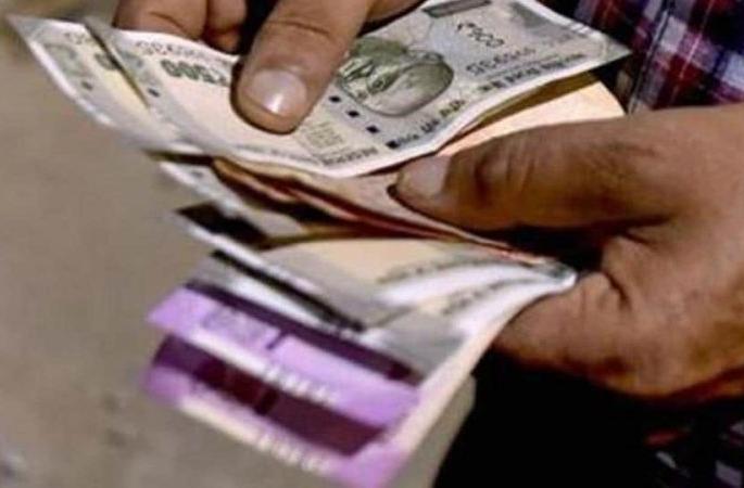 Cheating by Six and a half lakhs in the name of selling plots | प्लॉट विक्रीच्या नावाखाली महिलेस साडे सहा लाखांनी गंडविले Cheating by Six and a half lakhs in the name of selling plots | प्लॉट विक्रीच्या नावाखाली महिलेस साडे सहा लाखांनी गंडविले