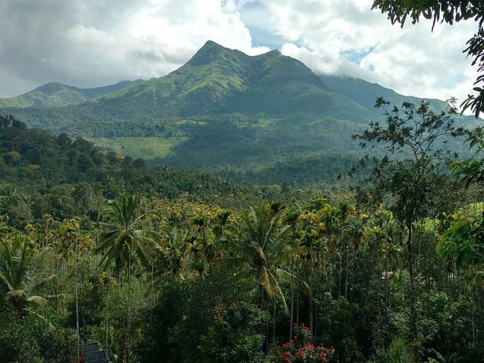 Beautiful offbeat places of Kerala are must visit this summer | उन्हाळ्यात केरळच्या 'या' Off Beat ठिकाणांवर करा पैसा वसूल ट्रिपचं प्लॅनिंग! 