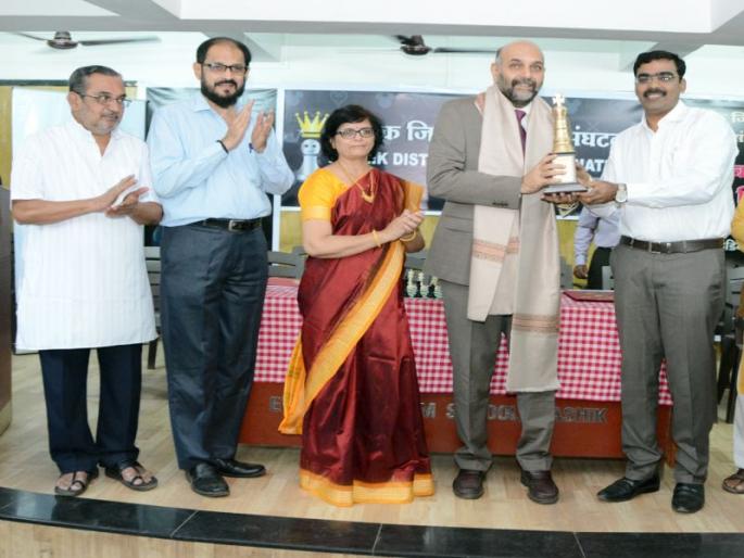 Schools should make intricacies intact; Advice for the overall development of the students | शाळांमधून बुध्दिबळ सक्तीचे करावे ; विद्यार्थ्यांच्या सर्वांगीण विकासासाठी प्रविण ठिपसे यांचा सल्ला