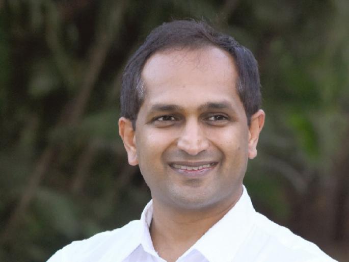 Uddhav Thackeray met father and son, Chetan Narake willing to contest for Lok Sabha from Shiv Sena | उद्धव ठाकरे यांना नरके पिता-पुत्र भेटले, चेतन नरके लोकसभेसाठी शिवसेनेकडून लढण्यास इच्छुक Uddhav Thackeray met father and son, Chetan Narake willing to contest for Lok Sabha from Shiv Sena | उद्धव ठाकरे यांना नरके पिता-पुत्र भेटले, चेतन नरके लोकसभेसाठी शिवसेनेकडून लढण्यास इच्छुक