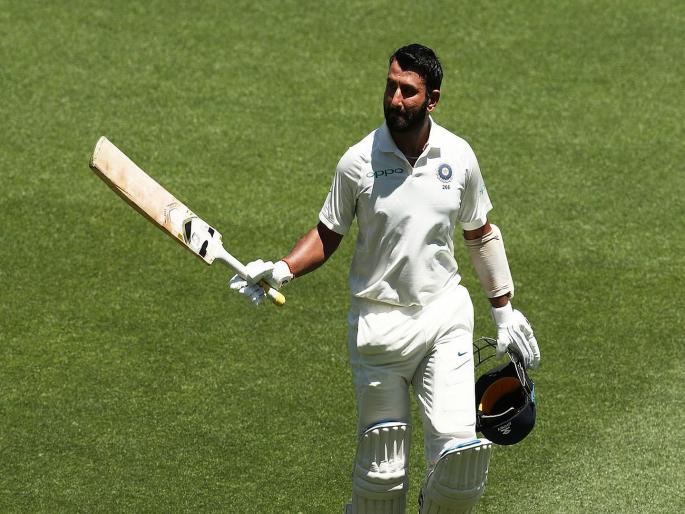 IPL Auction 2021 : Cheteshwar Pujara is back in the IPL after 7 years and there's a round of applause for him  | IPL Auction 2021 : चेतेश्वर पुजाराला MS Dhoni चा आधार; टाळ्यांच्या कडकडाटात झालं संघात स्वागत, Video