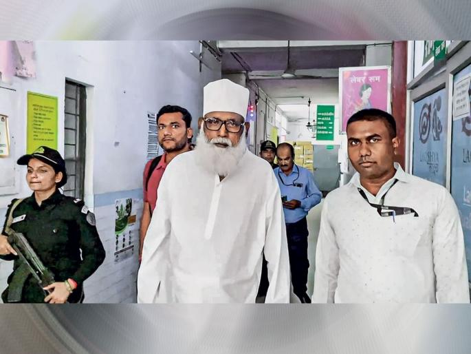 Uttar pradesh Foreign funding was going on for conversion ATS makes big claims in chargesheet against Chhangur Baba | "धर्मांतरणासाठी सुरू होती परदेशी फंडिंग...", छांगूर बाबाविरोधातील चार्जशीटमध्ये ATS चे मोठे दावे!
