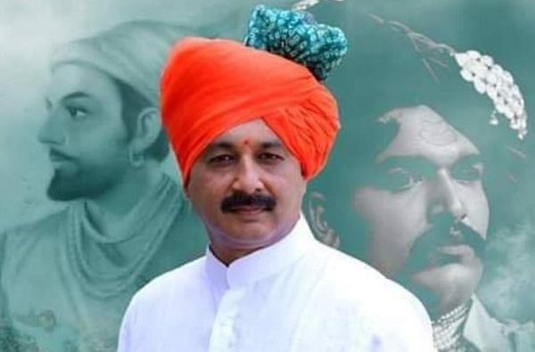 'How many days will the sword of uncertainty be placed on the head of the Maratha community?', MP sambhajiraje bhosale | 'अनिश्चिततेची तलवार किती दिवस मराठा समाजाच्या डोक्यावर ठेवणार?' 'How many days will the sword of uncertainty be placed on the head of the Maratha community?', MP sambhajiraje bhosale | 'अनिश्चिततेची तलवार किती दिवस मराठा समाजाच्या डोक्यावर ठेवणार?'