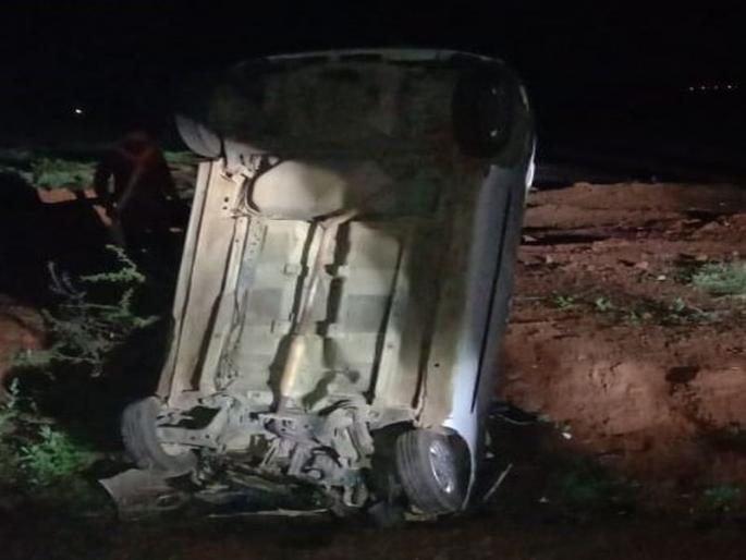 Chhattisgarh: 3 people killed, 1 seriously injured in car accident, at Raipur's Atal Nagar | कार कोसळली खोल खड्ड्यात, तीन जणांचा जागीच मृत्यू Chhattisgarh: 3 people killed, 1 seriously injured in car accident, at Raipur's Atal Nagar | कार कोसळली खोल खड्ड्यात, तीन जणांचा जागीच मृत्यू