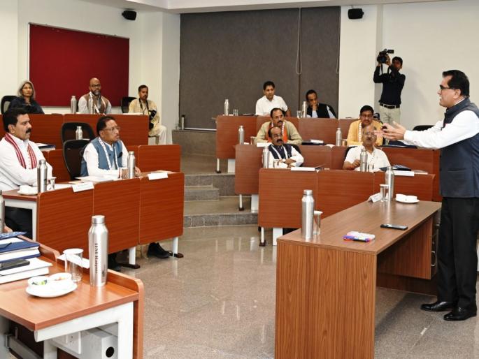 Chhattisgarh Government: The Chief Minister exchanged views to create a roadmap for a developed Chhattisgarh | विकसित छत्तीसगडचा रोडमॅप तयार करण्यासाठी मुख्यमंत्र्यांनी चिंतन शिबिराामधून केली विचारांची देवाण घेवाण Chhattisgarh Government: The Chief Minister exchanged views to create a roadmap for a developed Chhattisgarh | विकसित छत्तीसगडचा रोडमॅप तयार करण्यासाठी मुख्यमंत्र्यांनी चिंतन शिबिराामधून केली विचारांची देवाण घेवाण