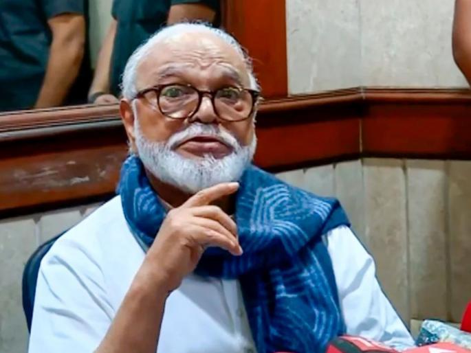 Intense anger among OBCs over GR, preparation to go to court against GR | ओबीसींमध्ये जीआरवरून तीव्र संताप, जीआरविरोधात कोर्टात जायची तयारी Intense anger among OBCs over GR, preparation to go to court against GR | ओबीसींमध्ये जीआरवरून तीव्र संताप, जीआरविरोधात कोर्टात जायची तयारी