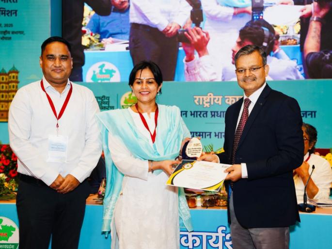 Chhattisgarh's 'Health Model' a hit! National honour in PM-JAY; 97% hospitals active, double the national average | छत्तीसगडचे 'हेल्थ मॉडेल' हिट! PM-JAYमध्ये राष्ट्रीय सन्मान; ९७% रुग्णालये सक्रिय, देशाच्या सरासरीपेक्षा दुप्पट