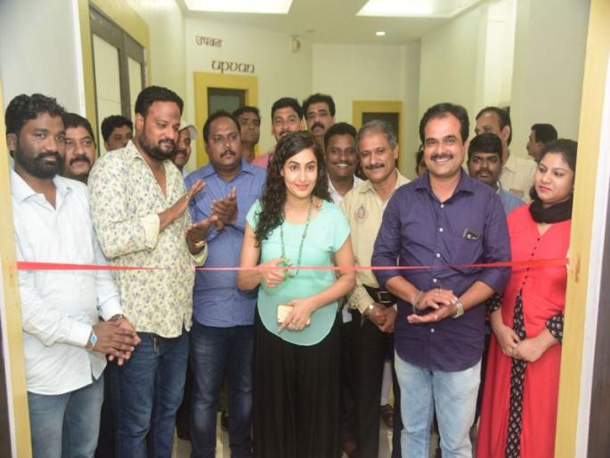 Opening of Photo Gallery at Thane Kalbhavan, by Cinebreaker Namrata Gaikwad | सिनेअभिनेत्री नम्रता गायकवाड यांच्या हस्ते ठाणे कलाभवन येथे छायाचित्र प्रदर्शनाचं उदघाटन Opening of Photo Gallery at Thane Kalbhavan, by Cinebreaker Namrata Gaikwad | सिनेअभिनेत्री नम्रता गायकवाड यांच्या हस्ते ठाणे कलाभवन येथे छायाचित्र प्रदर्शनाचं उदघाटन