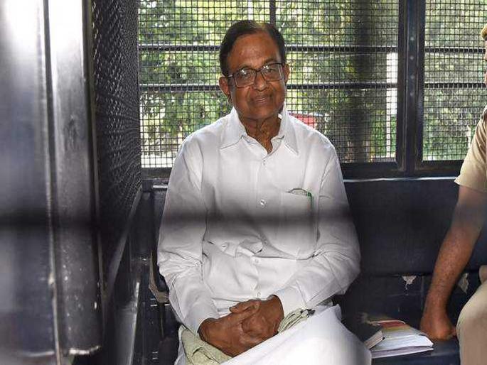 Sonia Gandhi, Manmohan Singh to meet Chidambaram | चिदम्बरम यांच्या भेटीला सोनिया गांधी, मनमोहनसिंग Sonia Gandhi, Manmohan Singh to meet Chidambaram | चिदम्बरम यांच्या भेटीला सोनिया गांधी, मनमोहनसिंग