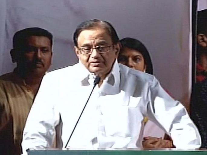 Three wheelchairs turned the economy of the car! - p. Chidambaram | तीन पंक्चर चाकांमुळे अर्थव्यवस्थेचा गाडा अडला! - पी. चिदंबरम