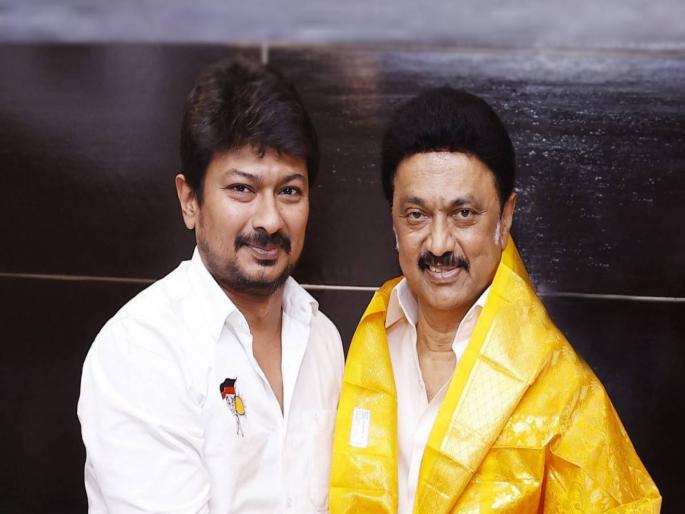 Chief Minister Eknath Shinde has criticized Tamil Nadu Minister Udhayanidhi Stalin citing his statement of ending Sanatan Dharma and also criticized Uddhav Thackeray | "सनातन धर्म या पृथ्वीच्या अंतापर्यंत कायम असेल", एकनाथ शिंदेंचे एका दगडात तीन पक्षी Chief Minister Eknath Shinde has criticized Tamil Nadu Minister Udhayanidhi Stalin citing his statement of ending Sanatan Dharma and also criticized Uddhav Thackeray | "सनातन धर्म या पृथ्वीच्या अंतापर्यंत कायम असेल", एकनाथ शिंदेंचे एका दगडात तीन पक्षी