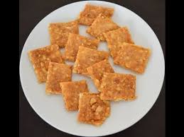 DIY - make peanut chikki- easy recipe | शेंगदाण्याच्या कुटाची चिक्की, करके देखो इझी है ! DIY - make peanut chikki- easy recipe | शेंगदाण्याच्या कुटाची चिक्की, करके देखो इझी है !